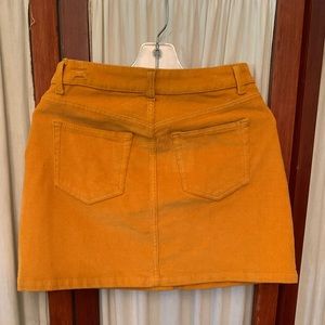 No Boundaries high rise mustard color skirt